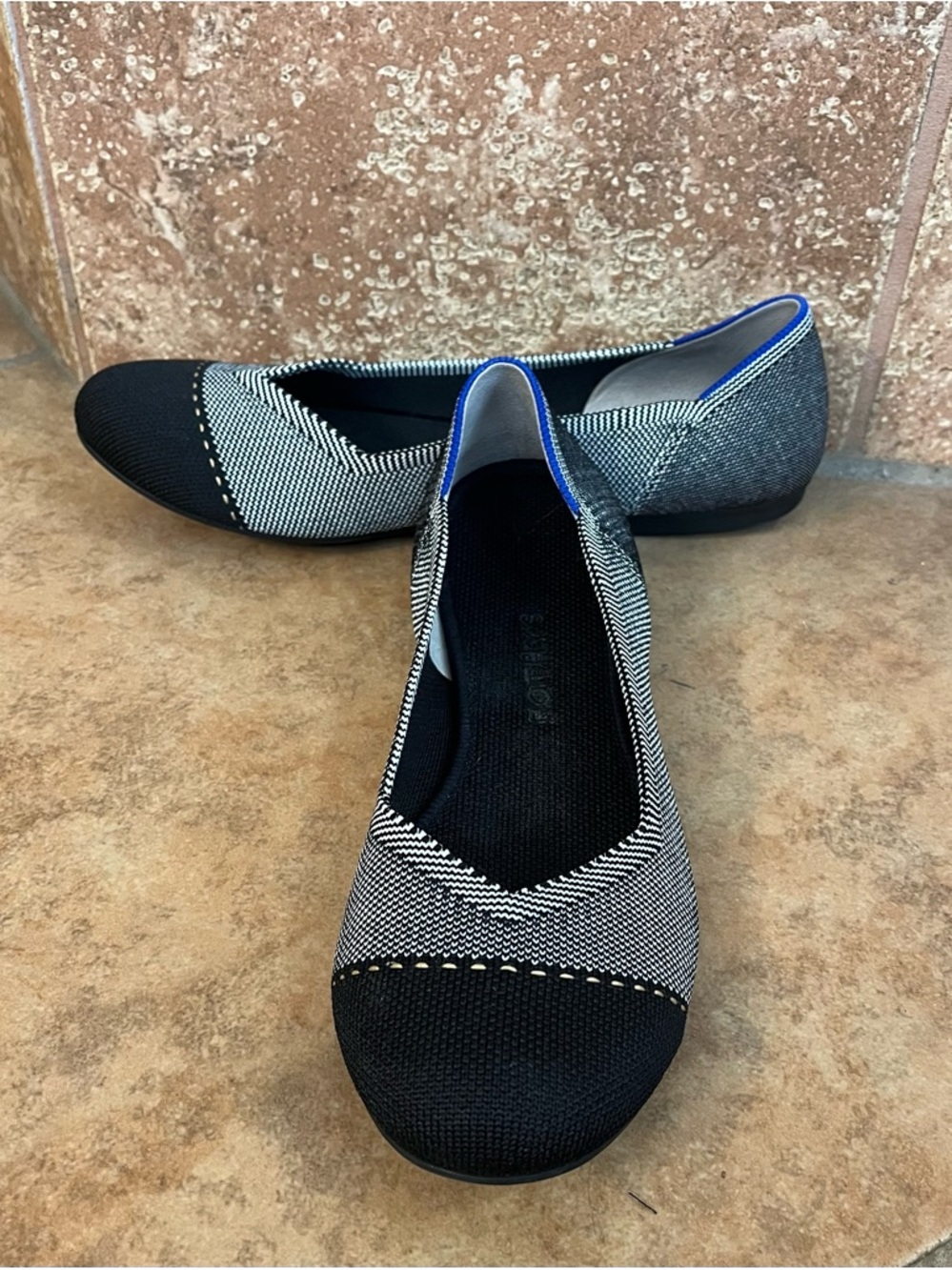Rothy’s Black and Gray Knit Ballet Flats with Blue Accent Women’s Size 9 - Picture 6 of 6